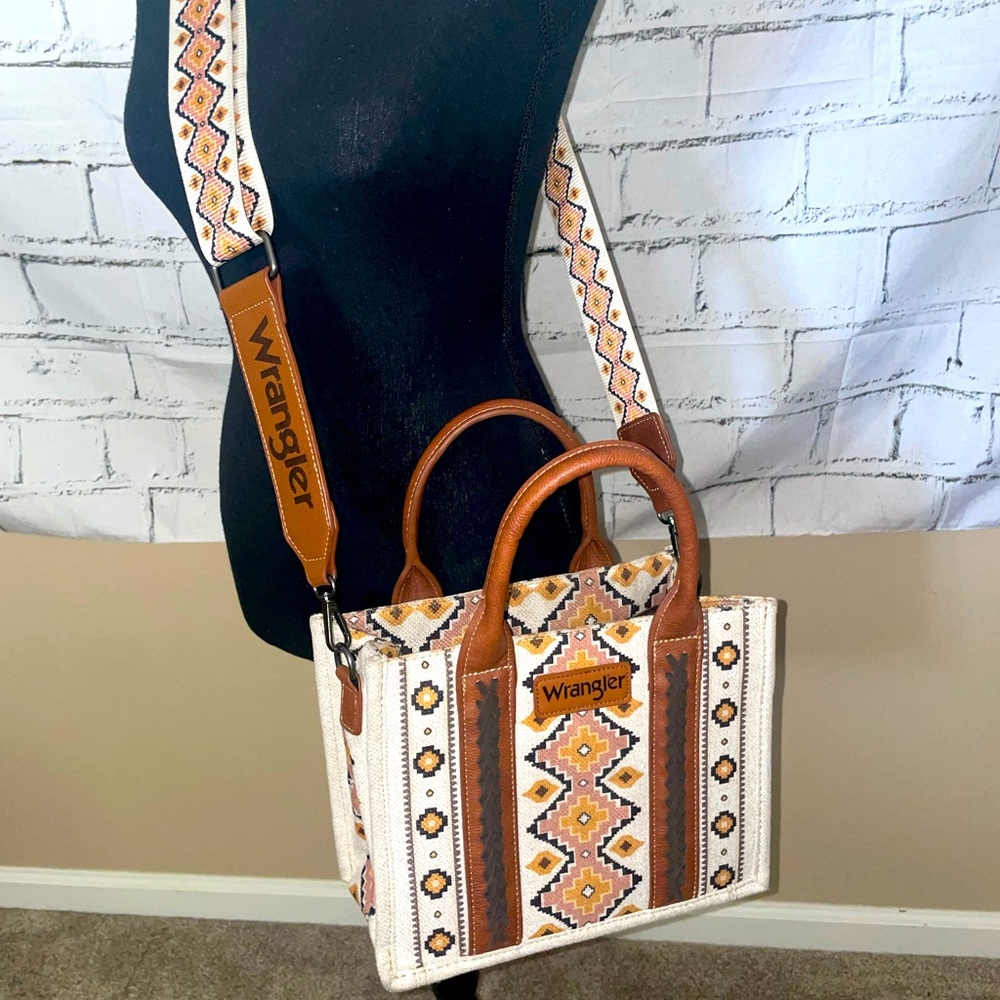 Women’s Wrangler Western, Aztec, Structured Satchel/Tote/Purse. Adjustable Strap